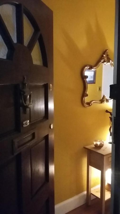 Appartement Two Bedroom With Free Side Street Parking 24