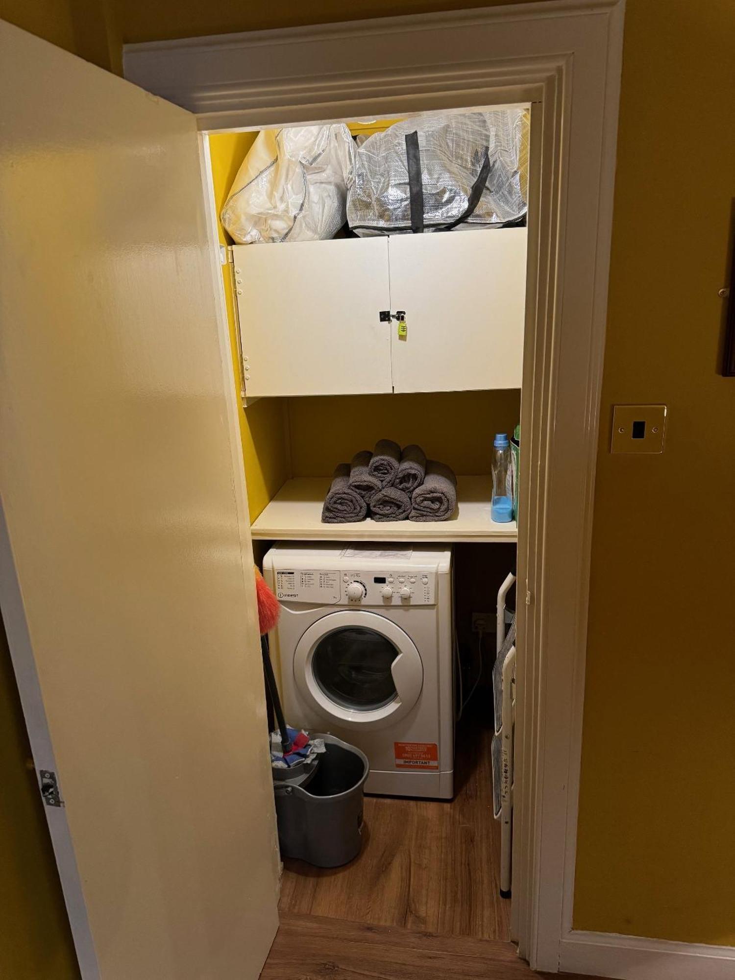 Appartement Two Bedroom With Free Side Street Parking 24 *